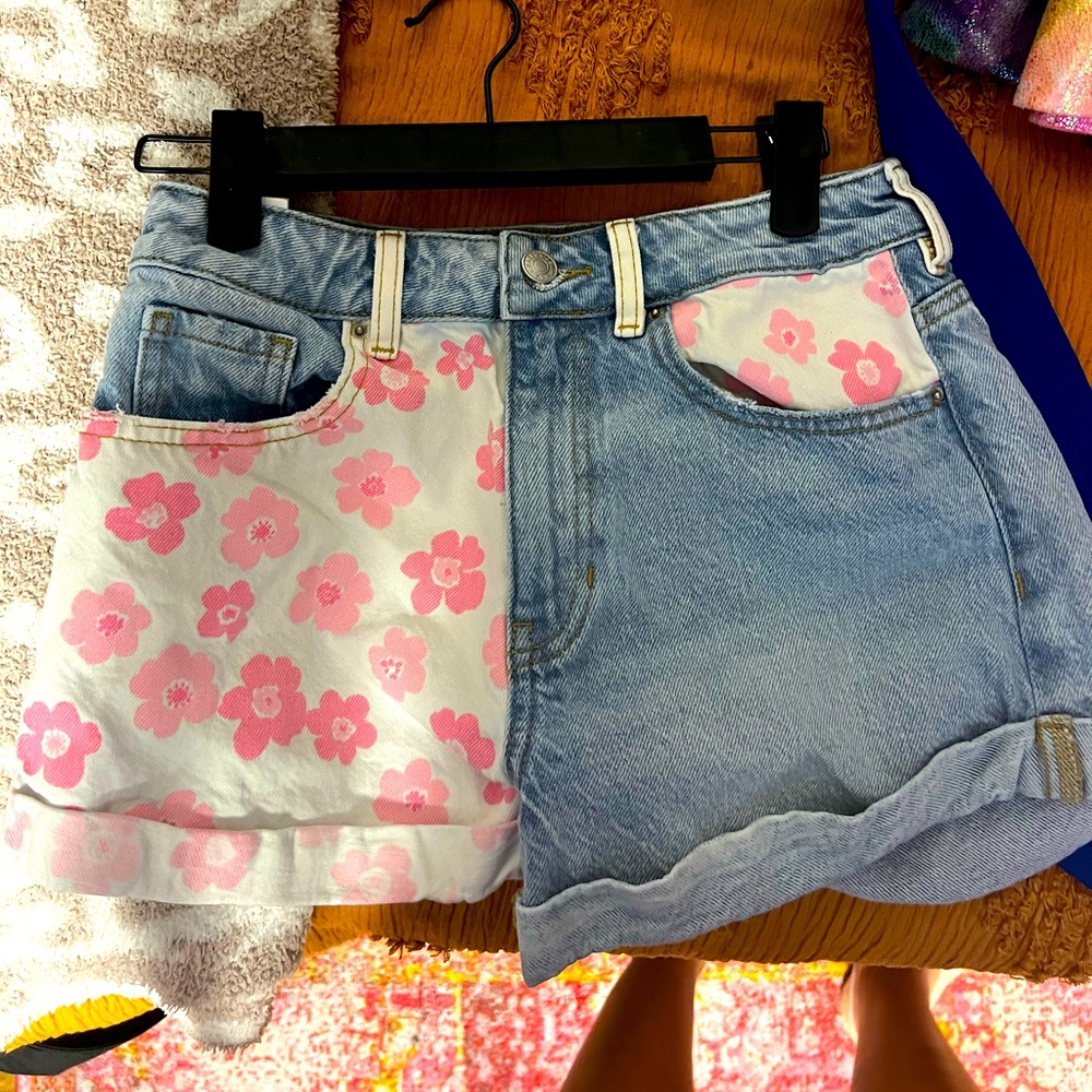 Pacsun flower shorts